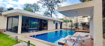 Lux Suites Havana Studio Apartments