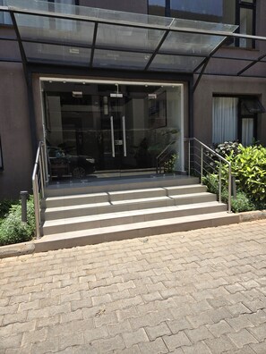 Exterior - Lux Suites Havana Studio Apartments (Nairobi)