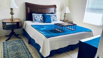 3 chambres, fer et planche à repasser, Wi-Fi, draps fournis