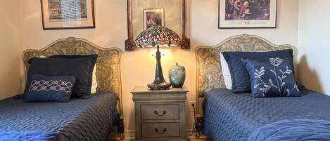 3 makuuhuonetta, silitysrauta/-lauta, Wi-Fi, vuodevaatteet