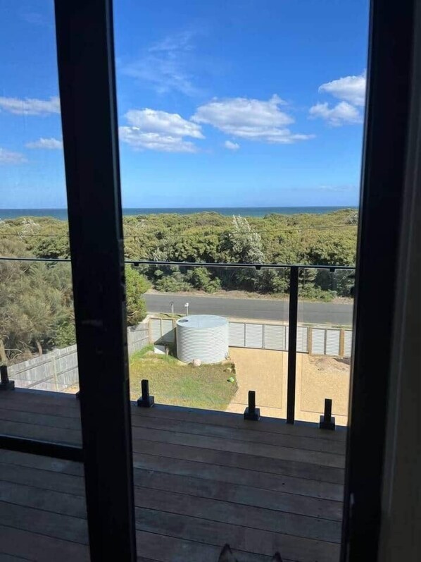 Interior - Wheeler’s Paradise (Paradise Beach)