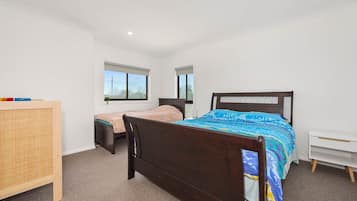 4 chambres, bureau, fer et planche Ă repasser, Wi-Fi gratuit