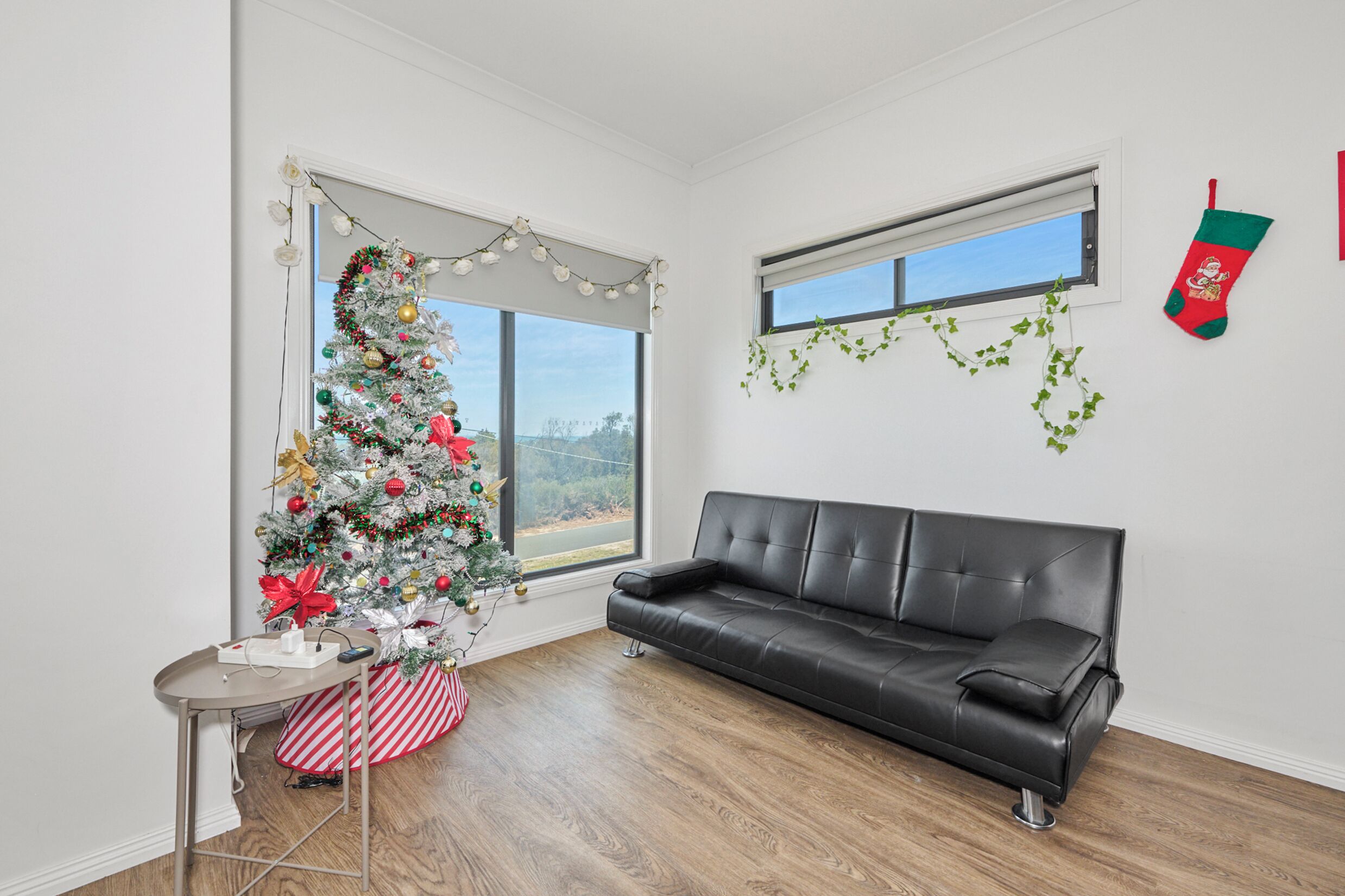 Smart TV, fireplace, DVD player, table football