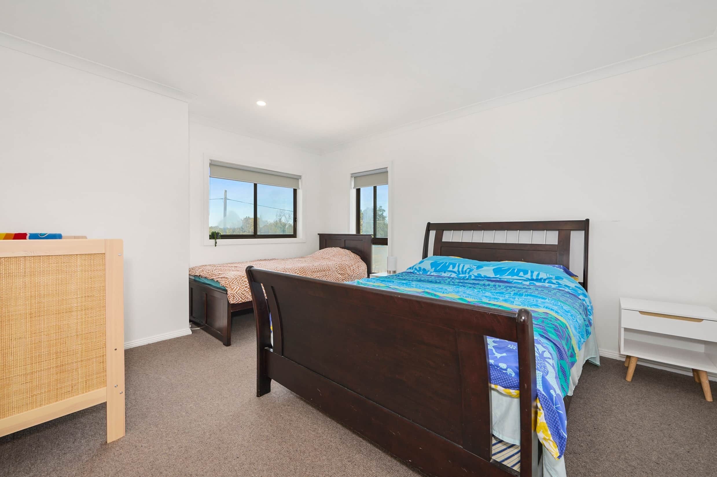 4 室のベッドルーム、デスク、アイロン / アイロン台、WiFi (無料)