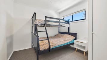 4 chambres, bureau, fer et planche Ă repasser, Wi-Fi gratuit