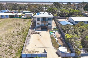 Exterior - Wheeler’s Paradise (Paradise Beach)