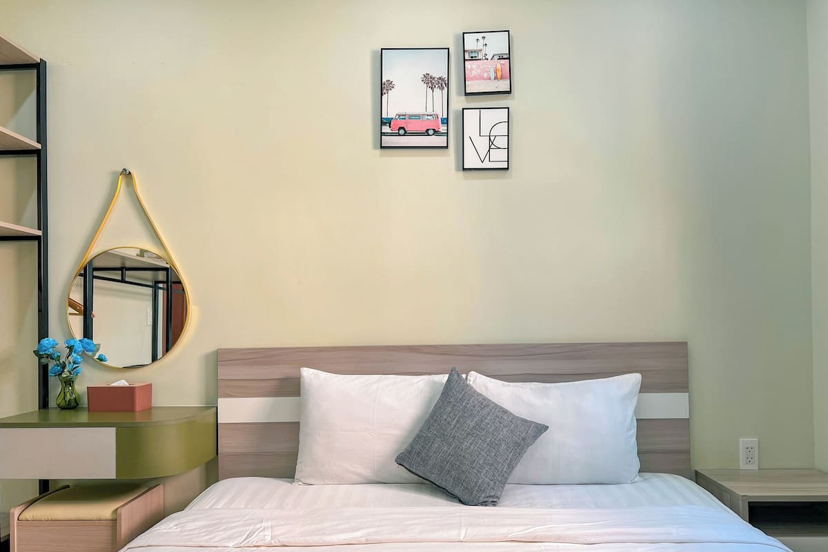 Superior Room | Pillowtop beds, minibar, desk, blackout drapes