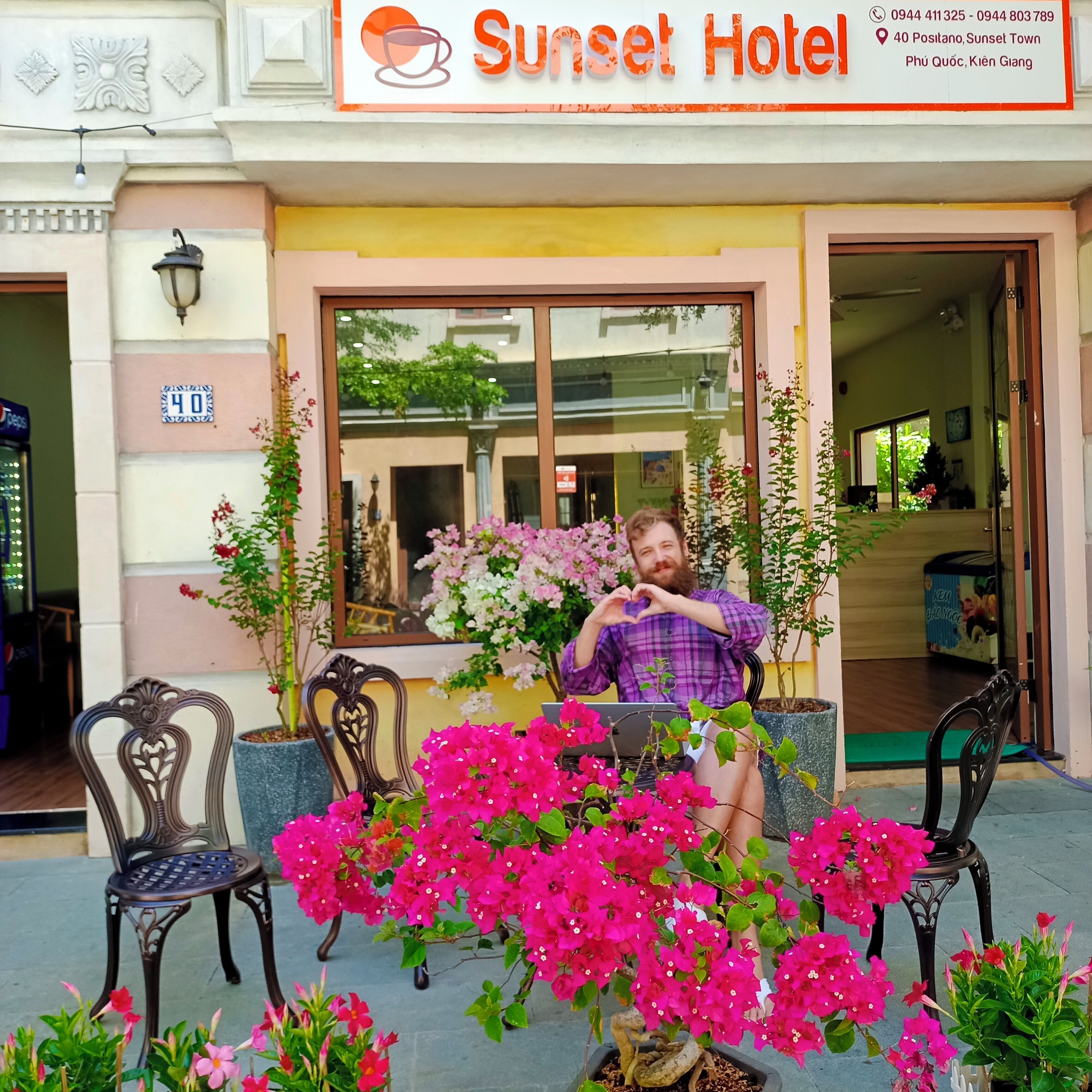 Photo - Sea Sunset Hotel Phu Quoc - Welcome to a mixing world of friends