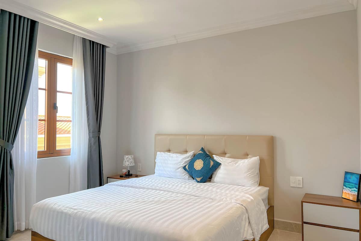 Deluxe-Zimmer | 1 Schlafzimmer, Pillowtop-Betten, Minibar, Schreibtisch