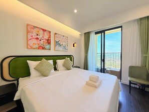 ห้องแฟมิลี่สตูดิโอสวีท | เครื่องนอนระดับพรีเมียม, เตียงพร้อมฟูกเสริมที่นอน, มินิบาร์, โต๊ะทำงาน