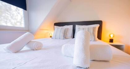 Peaceful 2 Bedroom Apartment (TS-307-B)