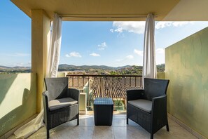 Property grounds - BIANCOMARE HOUSE (Sardegna)