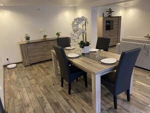 Dining - Maison de Location de Vacances (Pitres)