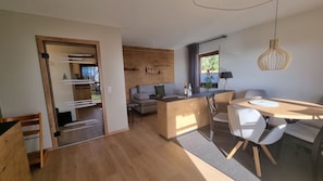 TV - holiday apartment "Modern Black Forest" (Höchenschwand)
