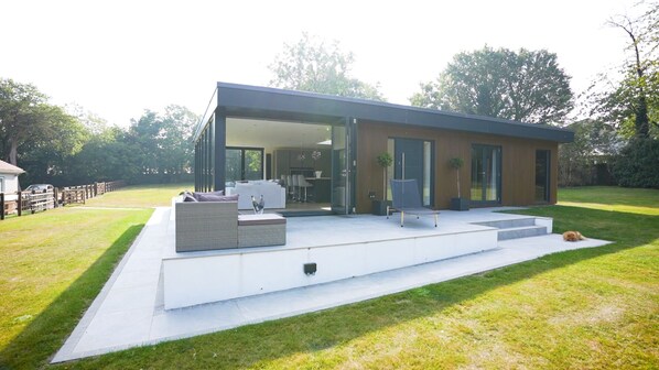 Terrace/patio - Contemporary Cosy 2 bed retreat set withing 3 acres, fully loaded kitchen (Longfield)