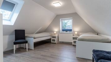 3 Schlafzimmer, Reisekinderbett, kostenloses WLAN