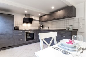 Fridge, microwave, oven, stovetop - Neues Ferienhaus für 6 Personen (Garding)