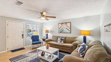 House, 2 Bedrooms | Living area