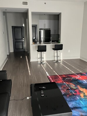 Interior - City Vibes Highrise (Atlanta)