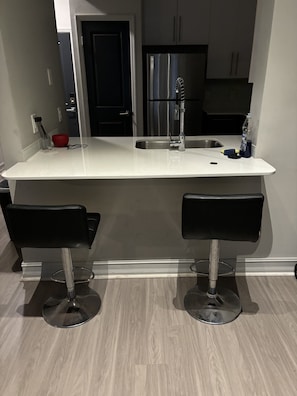 Interior - City Vibes Highrise (Atlanta)