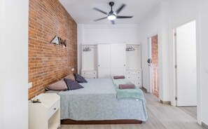 5 Schlafzimmer, Schreibtisch, kostenloses WLAN