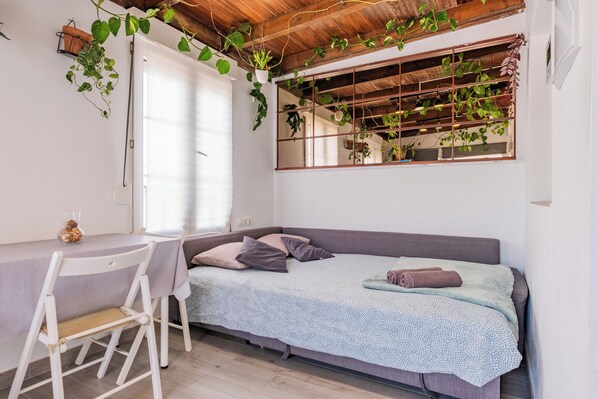 5 chambres, bureau, accès au Wi-Fi (inclus)