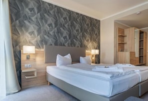 Hypo-allergenic bedding, desk, laptop workspace, free WiFi - Hotel Alter Markt (Berlin)