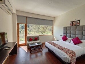 Superior Room | 1 bedroom, bed sheets - Gezellig Inn Oasis (Kullu)