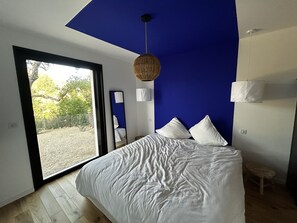 3 Schlafzimmer, Schreibtisch, Bügeleisen/Bügelbrett, Reisekinderbett