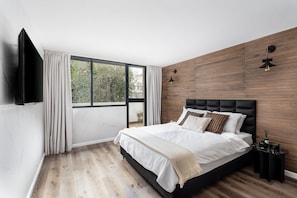 Superior Double Room | In-room safe, desk, soundproofing, free WiFi