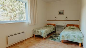 Desk, free WiFi, bed sheets
