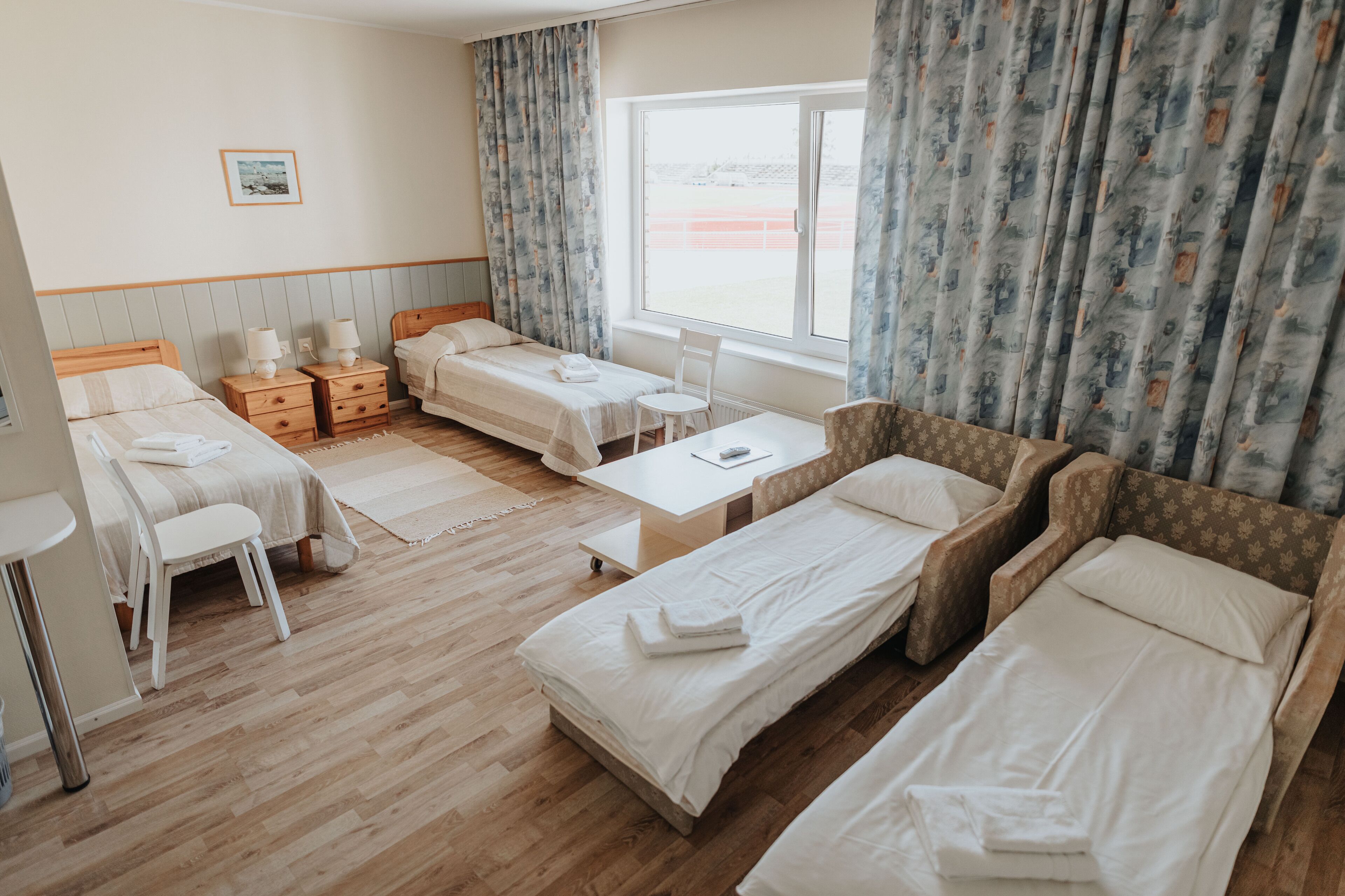 Standaard kamer | Een bureau, gratis wifi, beddengoed