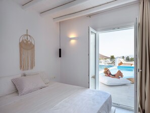 5 bedrooms, in-room safe, iron/ironing board, free WiFi - SUNSENSES LUXURY VILA ELECTRA WITH PRIVATE POOL (Piso Livadi)