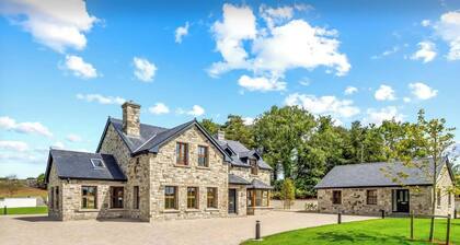 Cosy cottage ideally located in central Mayo perfect for touring, Castlebar 11km