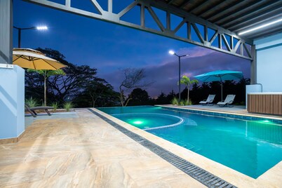 Peaceful and Quiet Vacation house, Mountain view and Birds Paradise