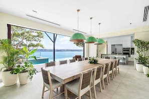 Dining - 4-Module Hideaway with Dual-Level Infinity Pool (Liberia)