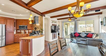 Mediterranean Style Modern House - 5 mins From Airport & Downtown