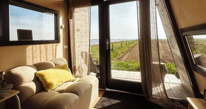 Sleeping on a DIKE - Tiny House