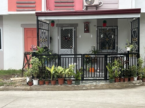 Beautiful Compostela 2 Story Townhouse with Patio 