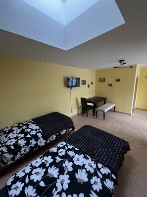 1 bedroom, WiFi, bed sheets