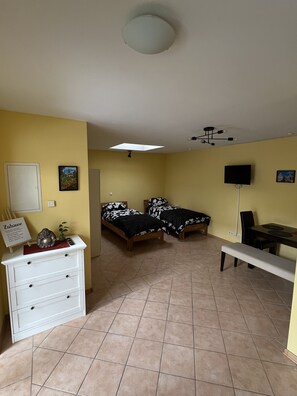 1 camera, Wi-Fi, lenzuola