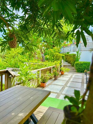Flat-screen TV - Casa Margarita (Roatan)