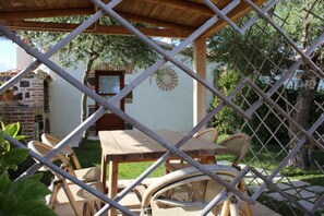 屋外ダイニングエリア