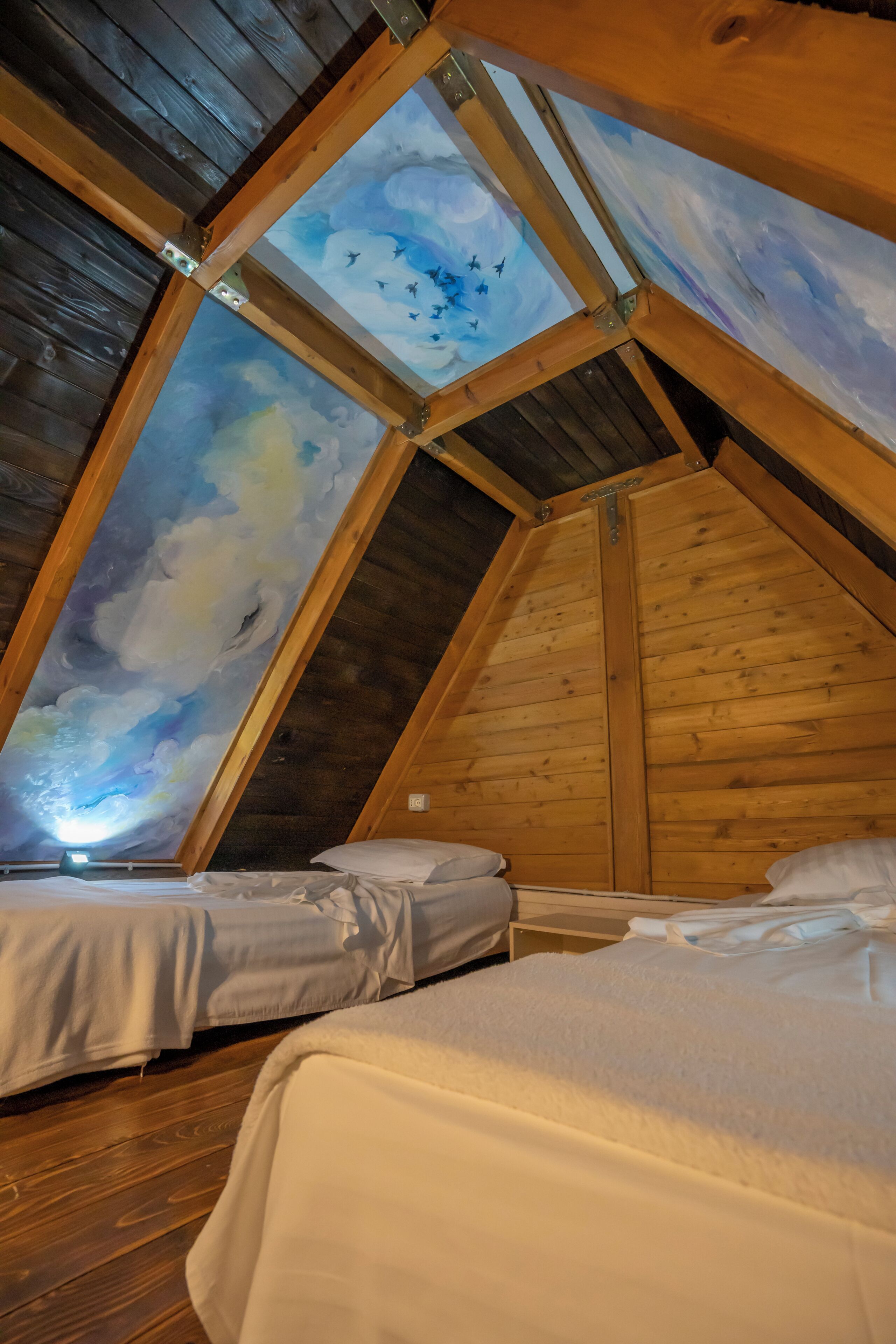 Chalet | Desk, laptop workspace, free WiFi, individually furnished