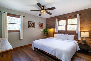 4 Schlafzimmer, Bügeleisen/Bügelbrett, kostenloses WLAN, Bettwäsche