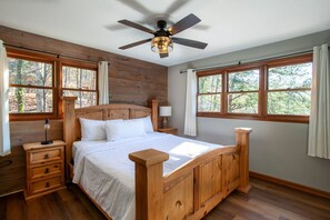 4 Schlafzimmer, Bügeleisen/Bügelbrett, kostenloses WLAN, Bettwäsche