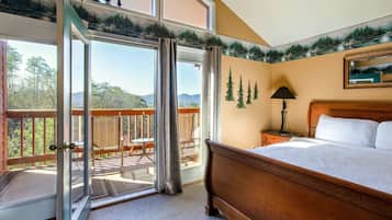 2 bedrooms, desk, free WiFi, bed sheets