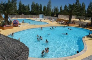 Piscine extérieure, piscine chauffée