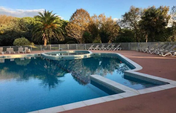 Pool - Very quiet house with shared swimming pool (Moliets-et-Maa)