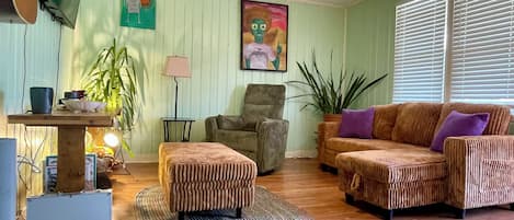 Smart TV, DVD player, books